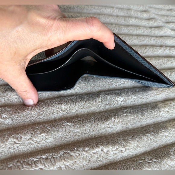 Coach Men's Compact ID Wallet in Dark Denim. - Picture 8 of 15